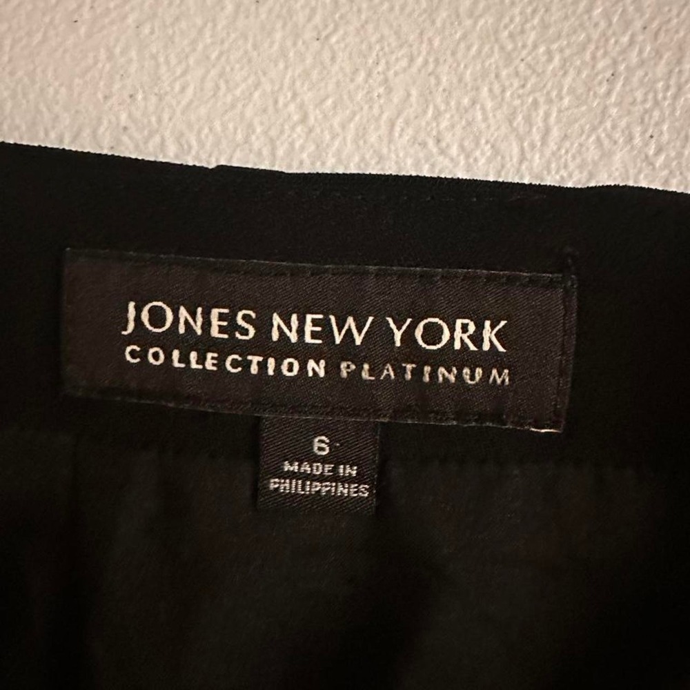 Jones New York black skirt
